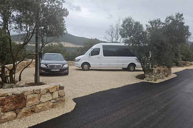 Dubrovnik to Split luxury transfer with 5course LUNCH INCLUDED - Pelješac Peninsula lunch: 5 courses, paired wines, and a welcome brandy