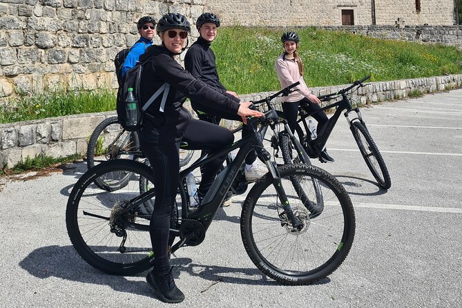 E-Bike Tour + Gourmet Snack + Wine Tasting (Small Group) - Key highlights at a glance