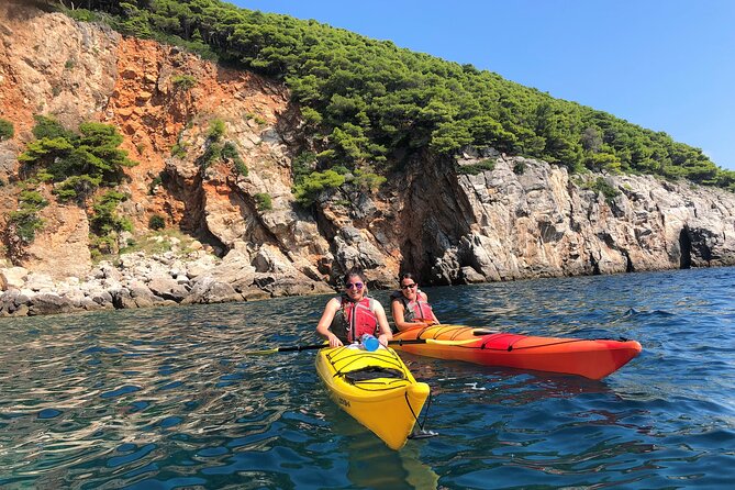 Elafiti Islands Sea kayaking: Full-Day Bike and Kayak tour on Lopud and Šipan - Lunch Options in Luka Sipanska: Fresh Seafood, Cash, and Choices