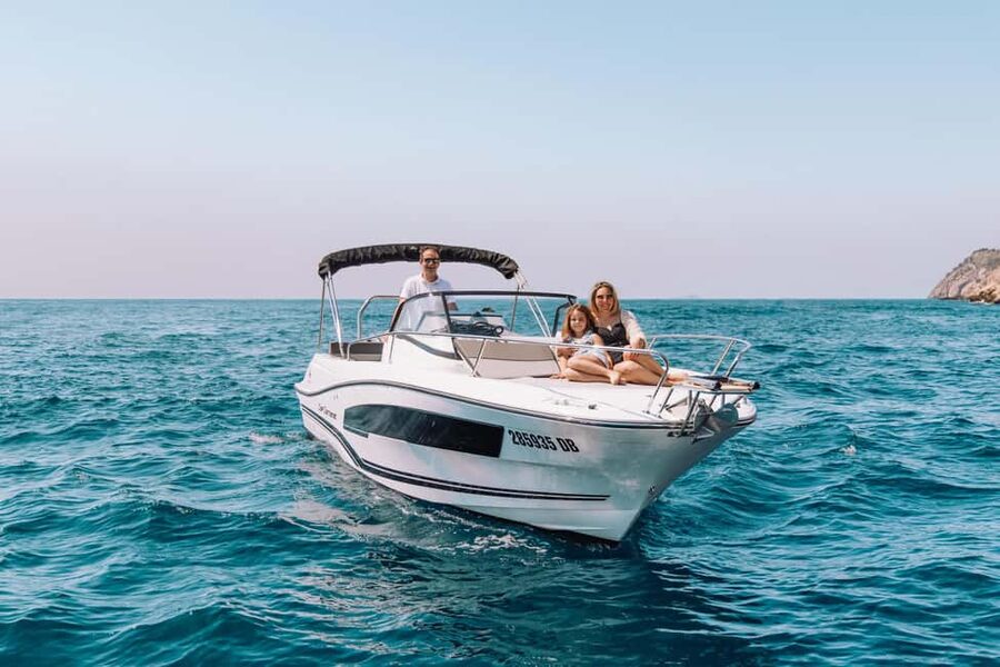 Elaphite Islands: Private boat tour (Cap Camarat 7.5wa) - Who this private Elaphiti Islands boat tour fits best
