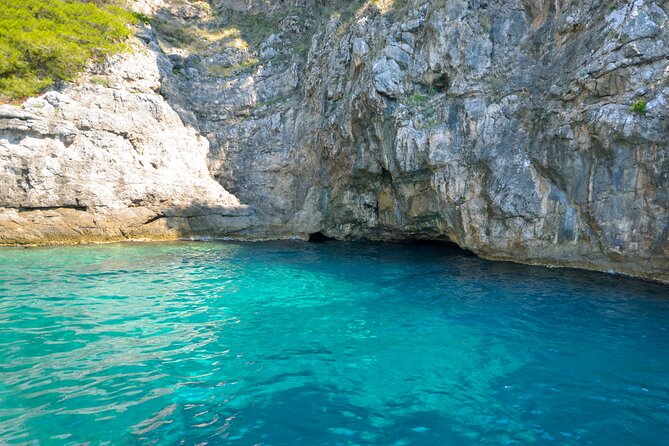 Elaphiti, 3 islands - 4 locations - Entering the route: what this Elaphiti tour is really like