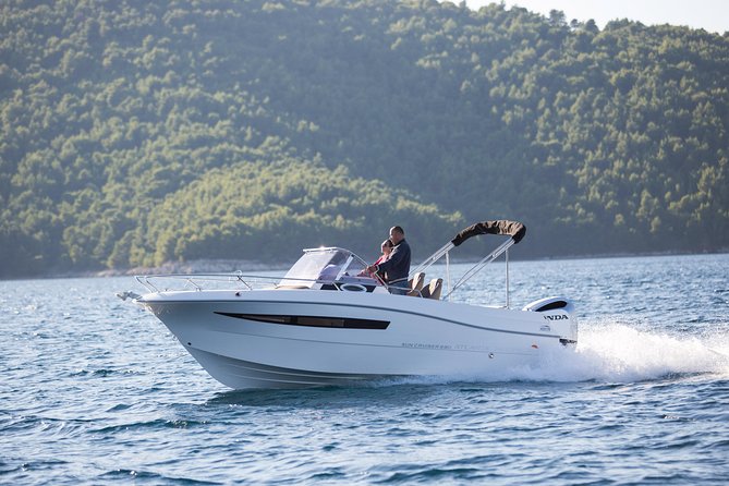 Elaphiti Islands 6 Hours Private Speedboat Tour - Which traveler should book this Elaphiti speedboat day?