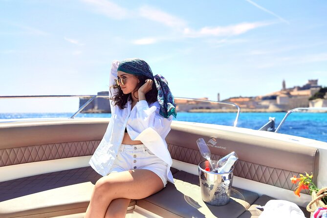 Explore Elaphiti Islands in this unique tour at your own pace for 4 or 8 hours - Onboard comfort: sunshade, fridge, sundeck, and snorkel gear