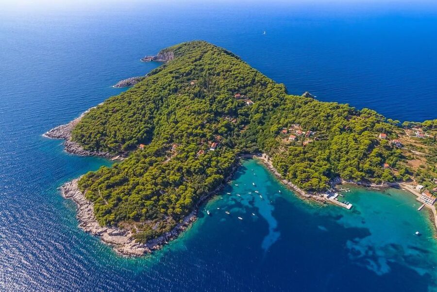 From Dubrovnik: Elaphite Islands Day Trip with Lunch - Lunch on Board: fish, meat, or vegetarian plus unlimited wine
