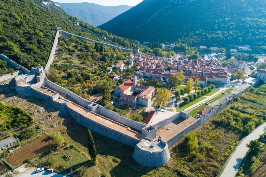 From Dubrovnik: Guided Tour of Pelješac & Korčula - Pelješac Peninsula wine tasting, plus why the timing works