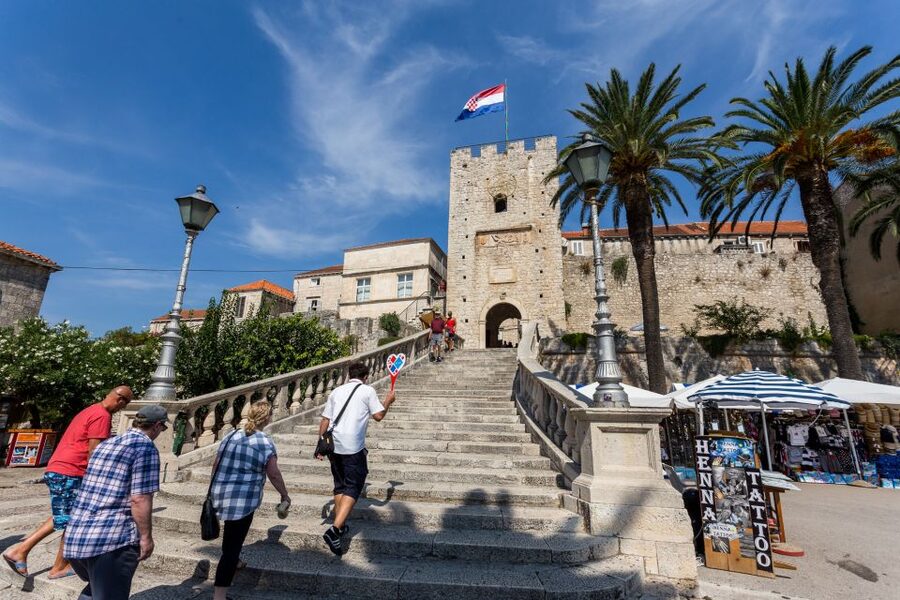 From Dubrovnik: Island of Korčula with wine tasting - Driving the Pelješac peninsula: wine country without the fancy talk