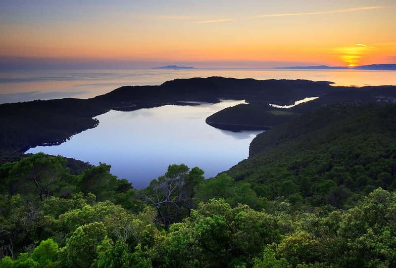From Dubrovnik: Mljet Island Guided Catamaran Day Tour - Catamaran ride from Dubrovnik, with the sea doing the work
