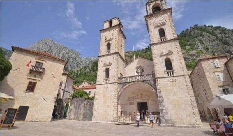 From Dubrovnik: Montenegro Day Trip with Cruise in Kotor Bay - Our Lady of the Rocks cruise: optional, but often the smartest choice