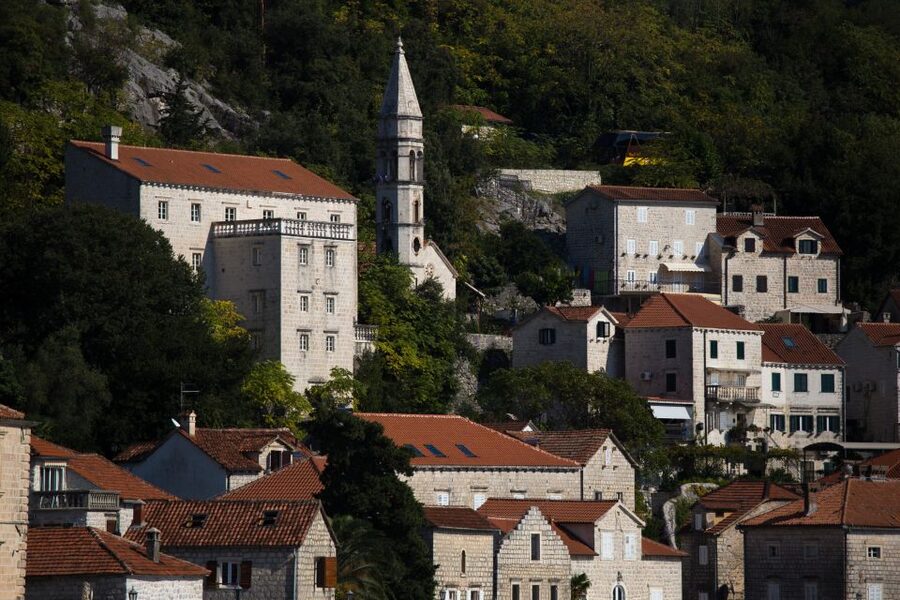 From Dubrovnik: Montenegro Highlights Day Tour - Lepetane free time in the bay of Kotor