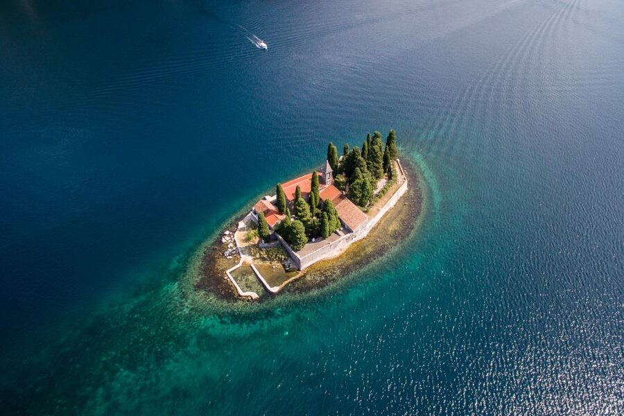 From Dubrovnik: Montenegro, Kotor City Tour - Tour escort and local guide, and why communication matters