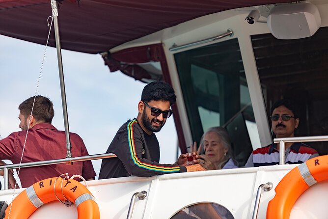 From Dubrovnik: Premium Three Island Cruise with lunch and drinks - Food and drinks onboard: lunch choices that keep the day effortless