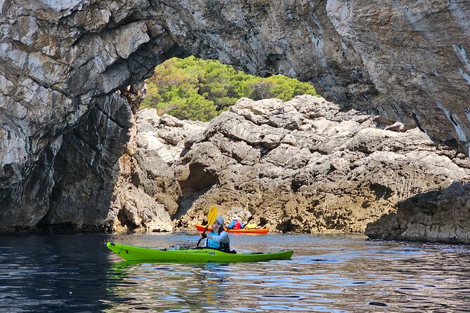Green Cave Sea Kayak Day Tour in the Elaphiti islands - Kayaking to the outer Elaphiti islands, plus the Green Cave swim