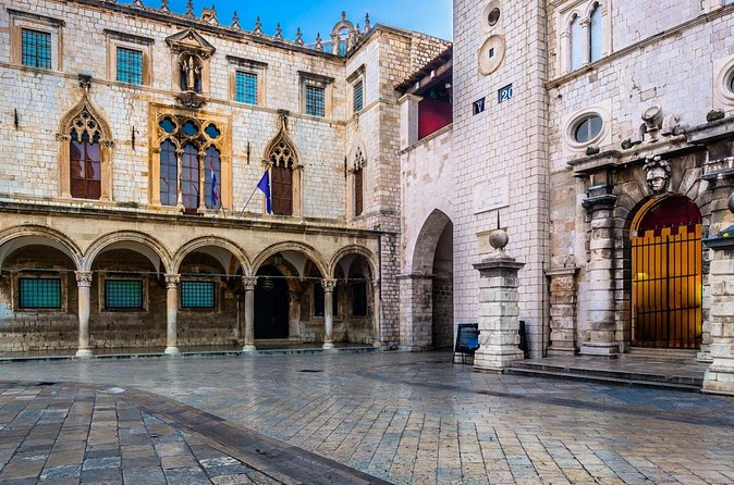 Group Tour Evening Stroll Through The Old Town - Price and value for $21.77 per person