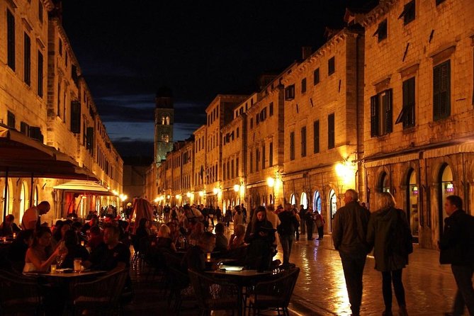 Guided Tour to discover Dubrovnik's Old Town, by day or night - Start at Onofrio’s Fountain, Then Enter the Real Old Town