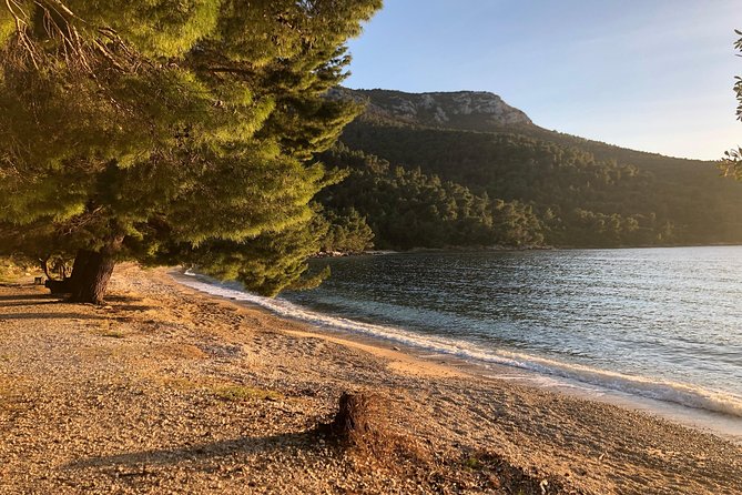 Korcula Private Speed Boat Tour by Quicksilver 675 Sundeck - The short Dubrovnik moment: a local skipper sets your day up