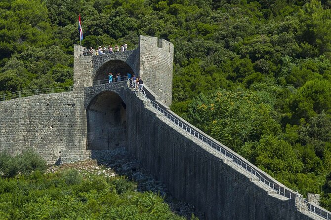 Korcula, Ston, Wine Tasting and Lunch - Tour from Dubrovnik - The Orebic to Korčula Jump: A Quick Route to Marco Polo Territory