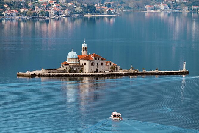 Kotor and Perast Group Tour from Dubrovnik - Comfort on the road: air-conditioned transport and a small group