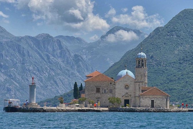 Kotor Bay Day Trip from Dubrovnik with Boat Ride to Lady of the Rock - Leaving Dubrovnik Early, Then Letting the Bay Do the Talking