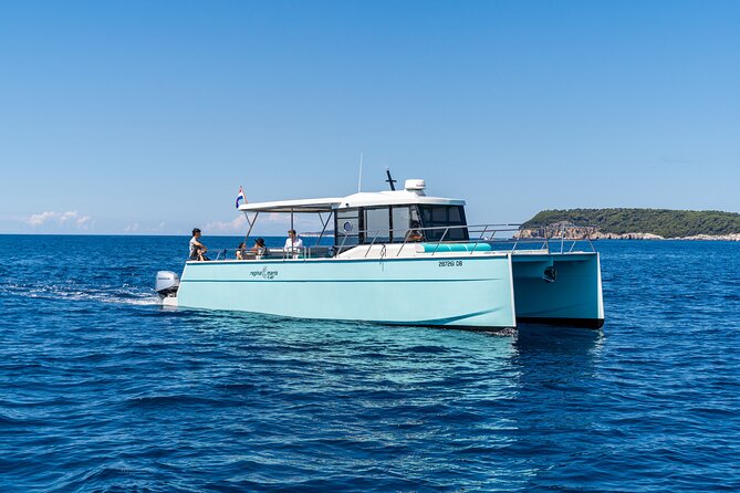 Luxury Blue Cave and Elaphiti Islands Small Group Tour - Crowd Levels and the Blue Cave Glow: When It’s Best
