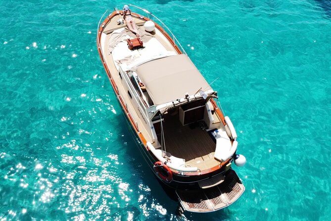 Luxury Private Boat Tour to Elaphiti Islands - On Board Details: Drinks, Restroom, Snorkel Gear, and a GoPro