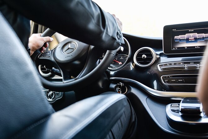 Luxury private transfer Split - Dubrovnik with lunch in Ston - On the Road: Comfort, Driver Style, and Photo Stops That Save Memories