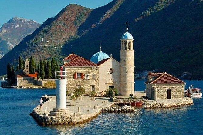 Montenegro including boat Cruise in Kotor bay - Getting from Cavtat to Montenegro: 7:20 am and the border reality