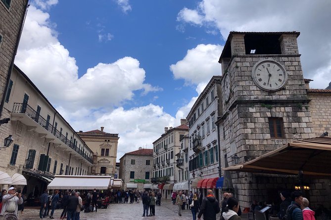Montenegro private daytrip from Dubrovnik, Perast, Bay of Kotor - Konavle Valley to the Karasovići Border: How the Day Gets Moving