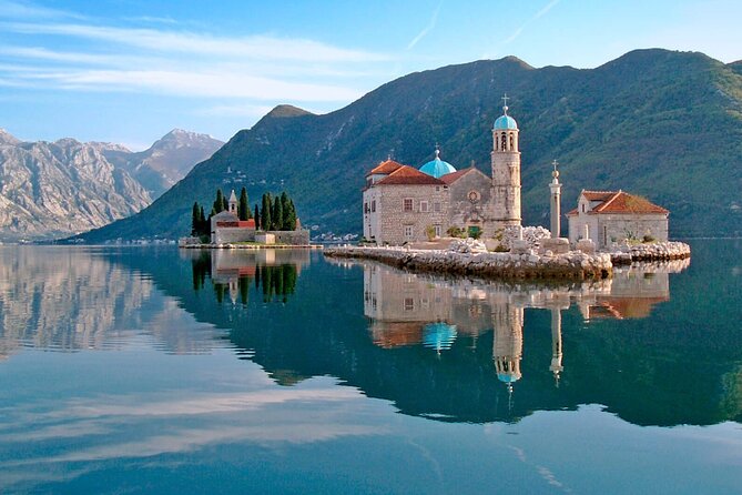 Montenegro Private Full Day Tour from Dubrovnik - Leaving Croatia early, and crossing into Montenegro without drama