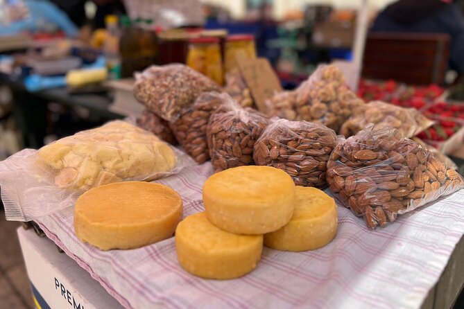 Old Town Dubrovnik Food Tour of 10+ Authentic Croatian Tastings - Backstreets first, Stradun later (the hidden lanes between stops)