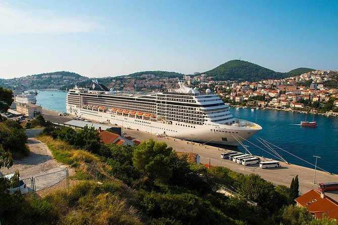 Panorama Dubrovnik & Cavtat PRIVATE TOUR - Stop 1: The Dr. Franjo Tuđman Bridge terrace photo session