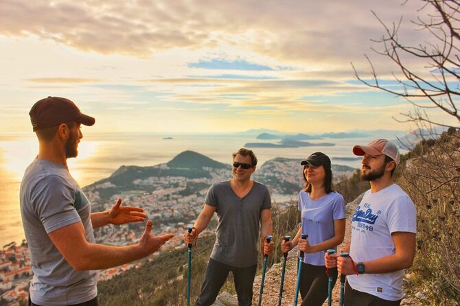 Panoramic Sunset Hike - The early hike: Walls views plus a quieter sunset setup