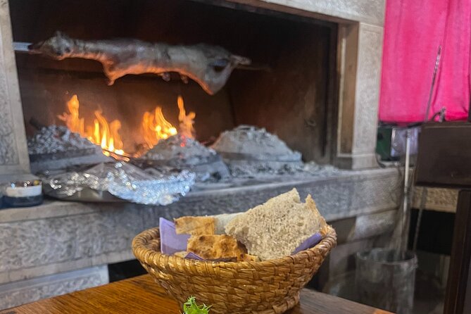 Pelješac - Wine, Oysters and Food Experience from Dubrovnik - Winery stop one: wine and liqueur tastings that set the tone