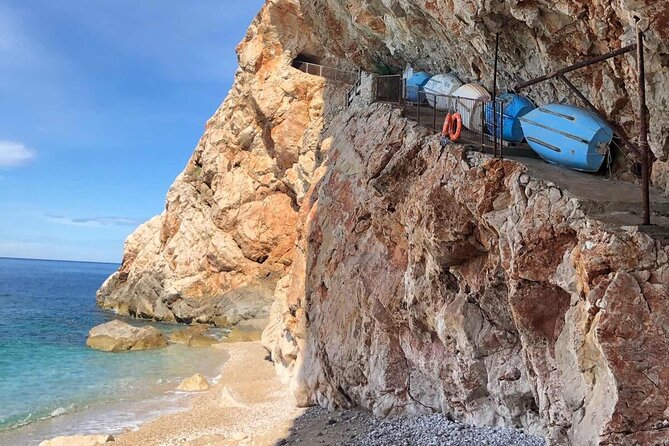 Picnic on Croatian Secret Beach - Your Picnic Setup: Cold Bag Drinks, Snacks, and Soda