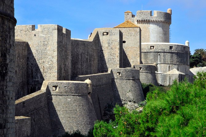 Private 2 hours Walking Tour Games of Thrones in Dubrovnik - Sponza Palace: A Quick Stop That Pays Off Later