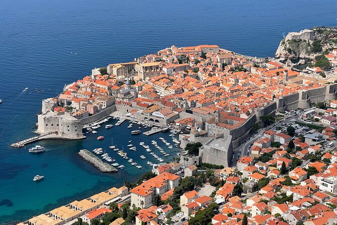 Private AirPort Transfer Dubrovnik by CRUISER TAXI - The ride itself: smooth, practical, and geared for luggage