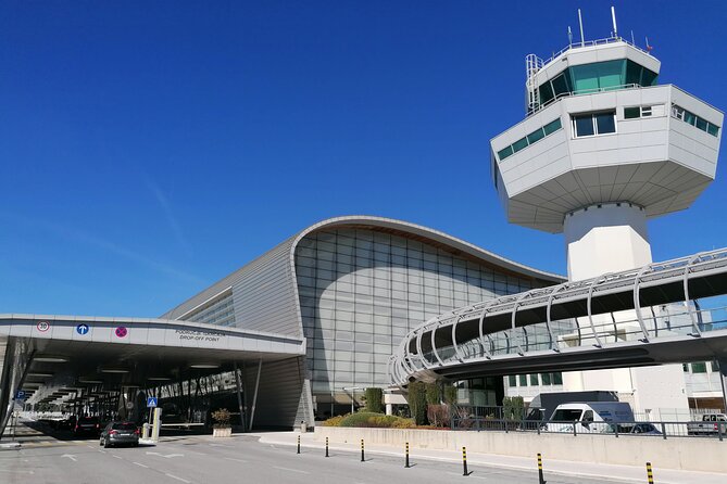 Private Arrival Transfer: Dubrovnik Airport to Hotel/Apt - Door-to-door drop-off, and how old town changes the plan