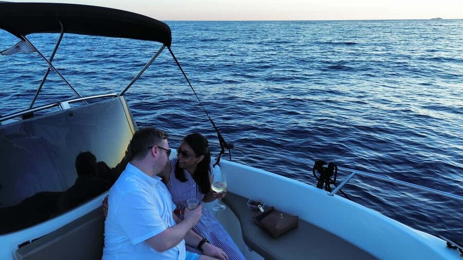 Private Boat Tour Tailor-Made 6h-All Inclusive - Unlimited drinks onboard: how it changes the vibe of a sea day