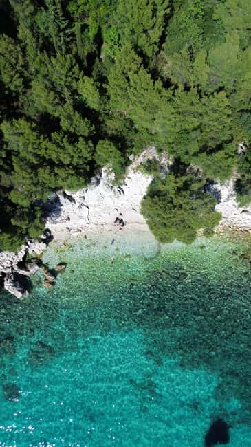Private Boat Tour Tailor-Made 6h-All Inclusive - Safety, comfort, and the one boarding issue to take seriously