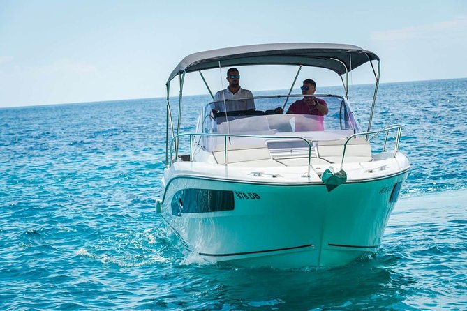 Private Boat Tours Dubrovnik to island Korcula - Sipan for a quick coffee and a swim