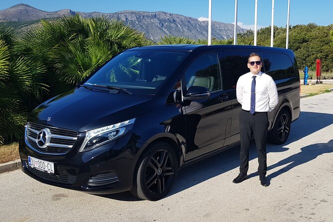 Private Dubrovnik Arrival Transfer - Airport to Dubrovnik - Choosing the right vehicle: sedan for couples, minivan for families
