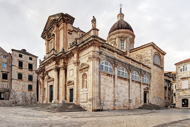 Private Early Morning Dubrovnik Tour - Luza Square: palaces, Orlando’s Column, and St. Blasius Church