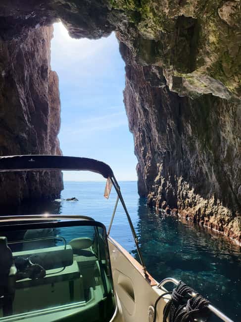 Private Elaphiti Islands Tailor-Made Boat Tour-All Inclusive - How the Caves Work, and Why Timing Is Everything