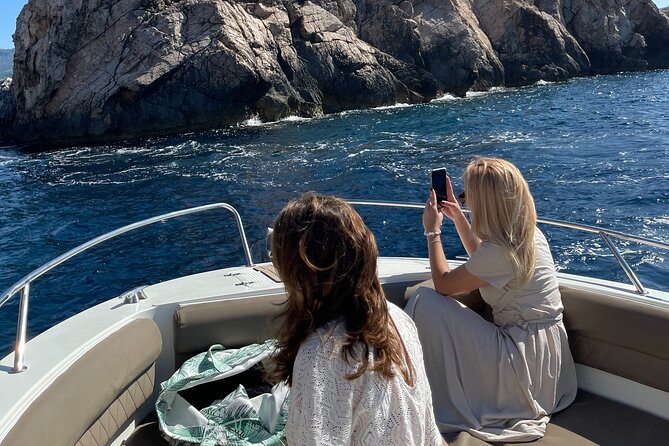 Private Full-Day Tour of Elaphiti Islands by Speedboat - Drinks, snorkeling gear, and the comfort details you’ll actually feel