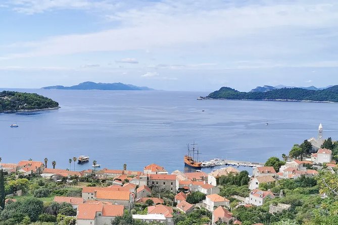 Private Lopud Walking Tour - Meeting at Villa Vilina and starting with a real island stroll