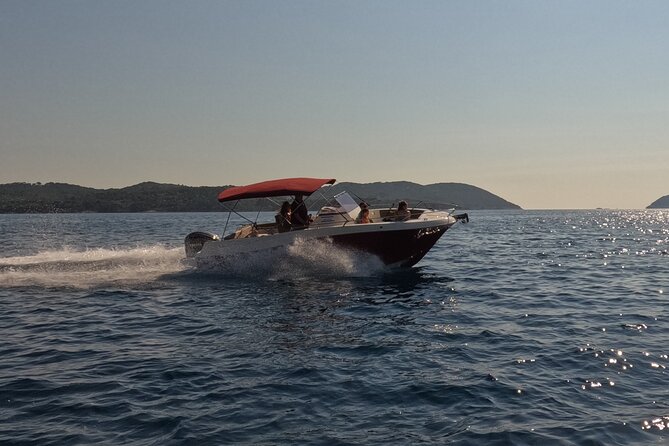 Private luxury speedboat tour-Islands, caves, beaches, snorkeling - Koločep Island and its cave swims: the part people remember