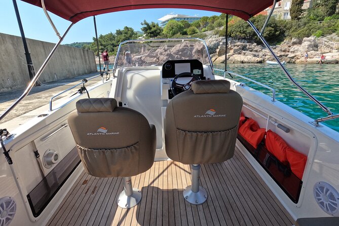 Private luxury speedboat tour-Islands, caves, beaches, snorkeling - Šipan: a straightforward island break with lunch options