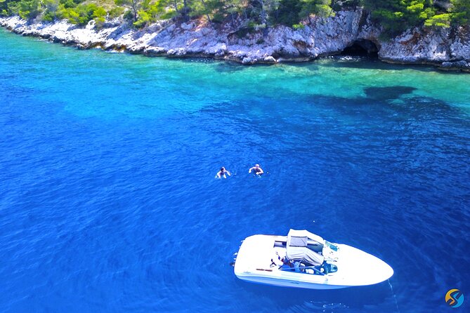 Private Noon Escape Tour to Elaphite Islands Hidden Gems - Koločepa island first stop, fisherman-port time and fast cave photography
