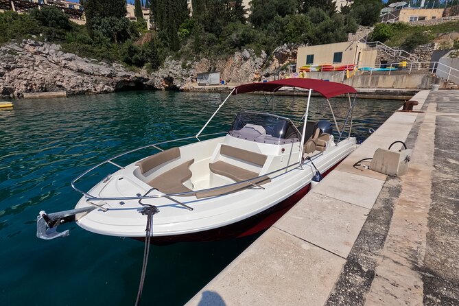 Private Speedboat Tour- Blue cave, sandy beaches and snorkelling - A Private Speedboat Day in Dubrovnik Waters