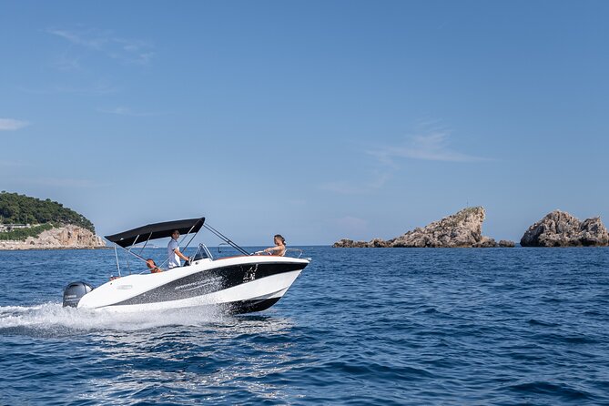 Private Speedboat Tour in Dubrovnik - Old Town cruise around the walls and port