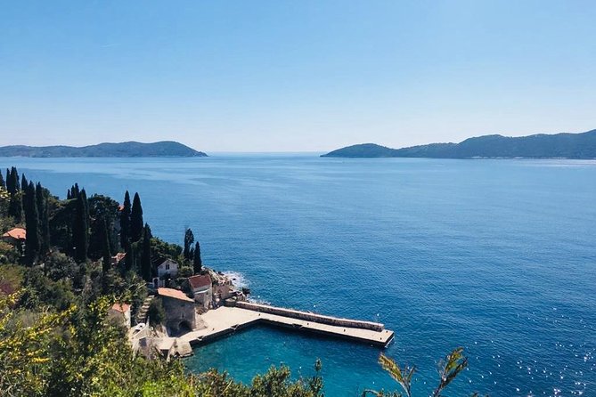 Private speedboat tour to the islands - Koločep Island: villages, the Blue Cave swim, and cliffside cruising